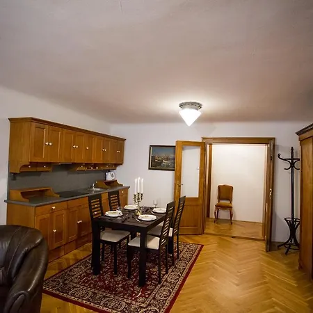 Ztracena 8 Lejlighed